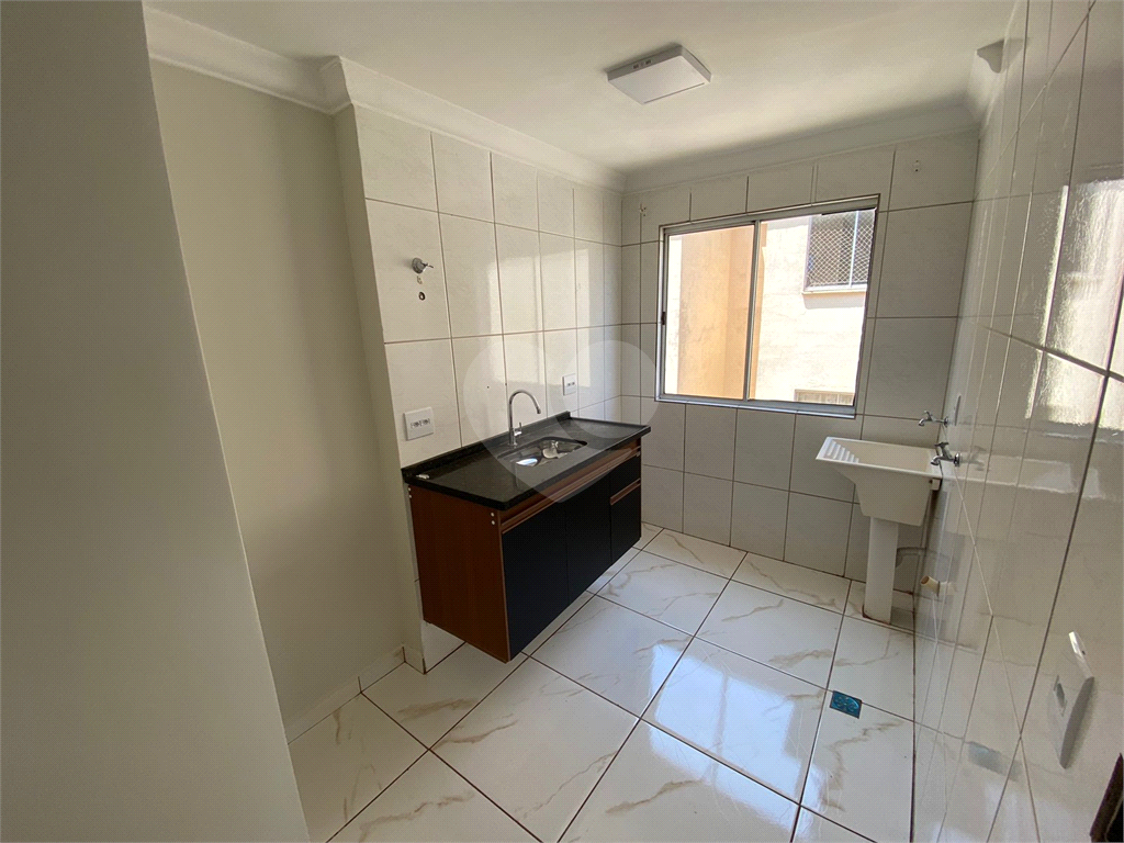 Apartamento à venda com 2 quartos, 42m² - Foto 11