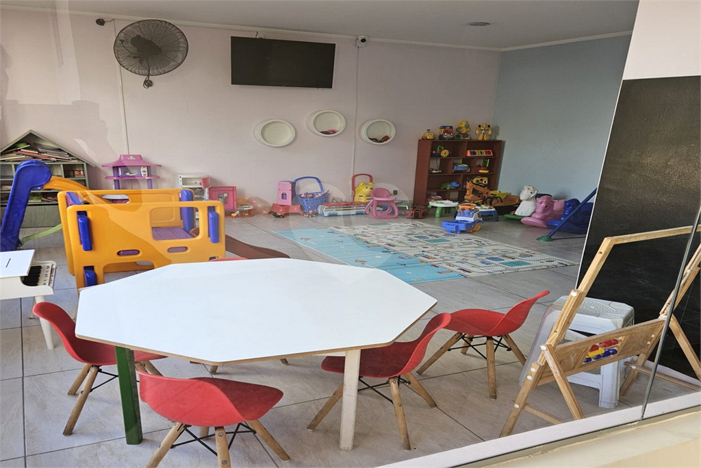 Apartamento com 3 dormitórios e 1 vaga com vista para o Campo de Marte - Zona Norte - SP