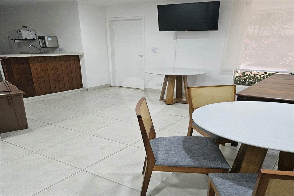 Apartamento com 3 dormitórios e 1 vaga com vista para o Campo de Marte - Zona Norte - SP