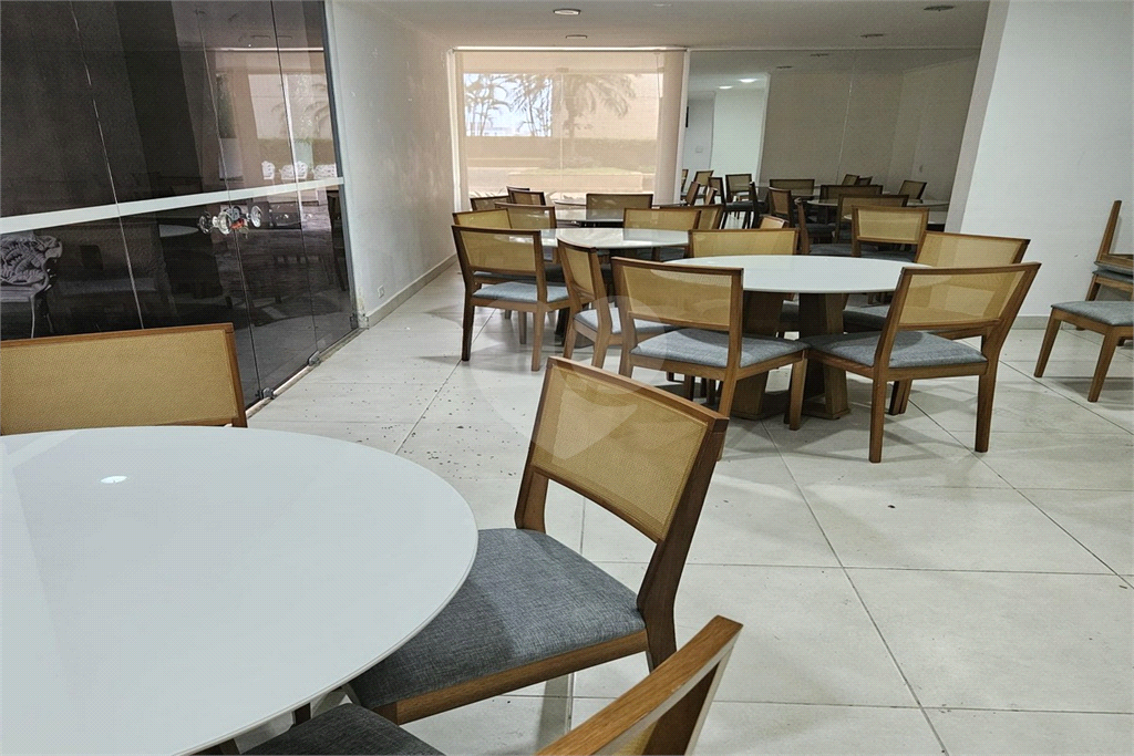 Apartamento com 3 dormitórios e 1 vaga com vista para o Campo de Marte - Zona Norte - SP