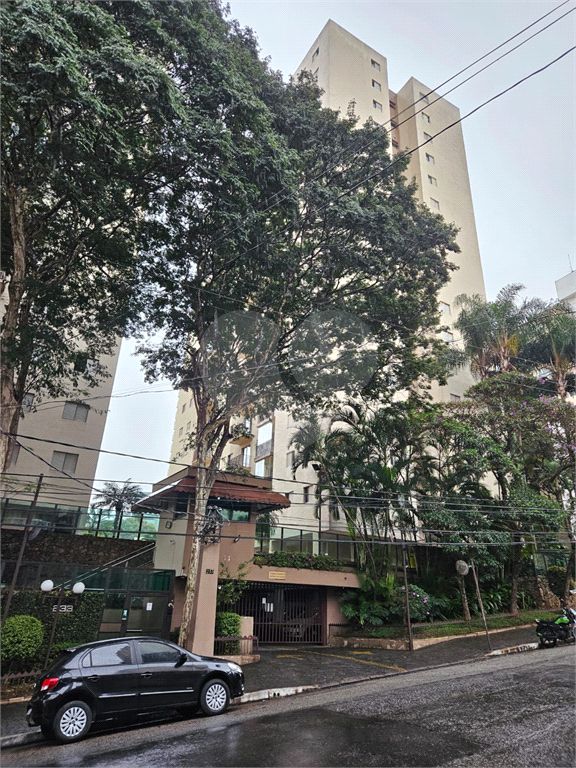 Apartamento com 3 dormitórios e 1 vaga com vista para o Campo de Marte - Zona Norte - SP