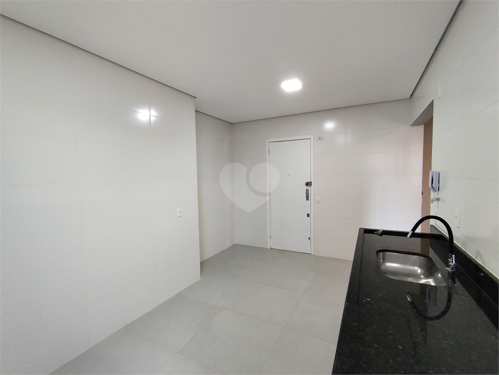 Venda Apartamento Santos Campo Grande REO1000369 14