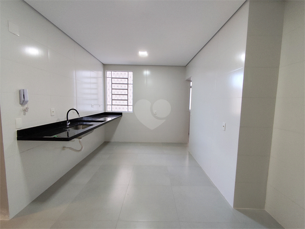 Venda Apartamento Santos Campo Grande REO1000369 15