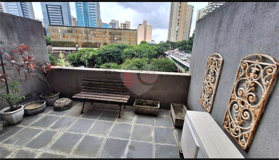 Aluguel Salas São Paulo Paraíso REO1000611 3