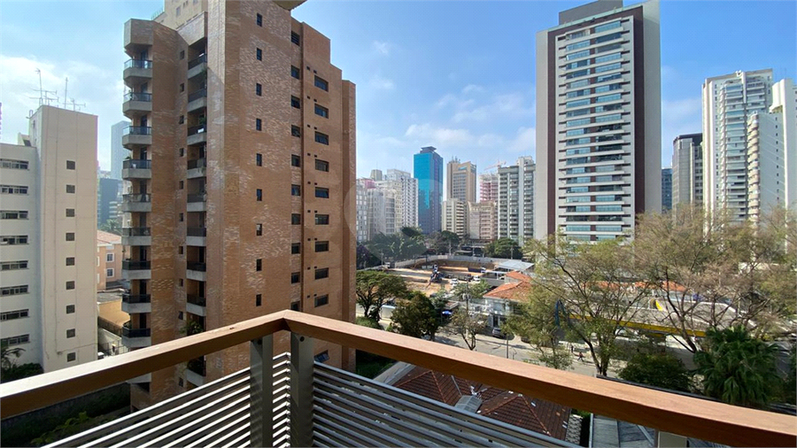 Foto REO1000936