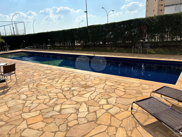 Foto REO1001749