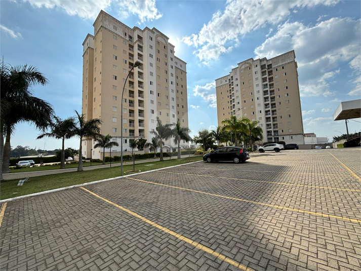Foto REO1001749