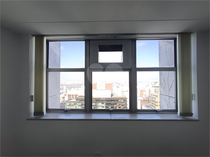Foto REO1002848