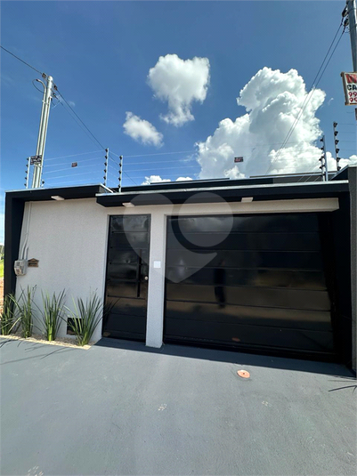 Foto REO1003830