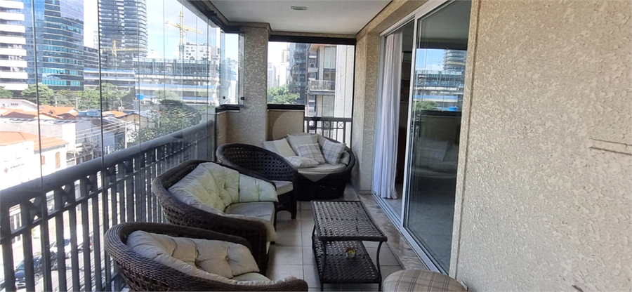 Foto REO1003852