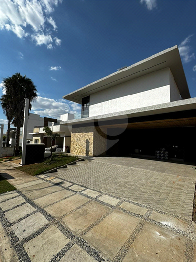 Foto REO1004072