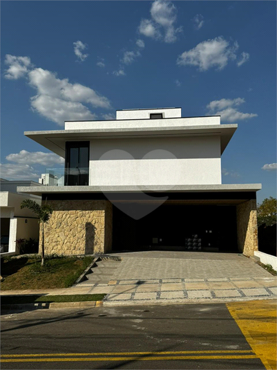 Foto REO1004072