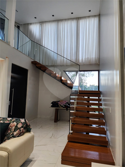 Foto REO1004390