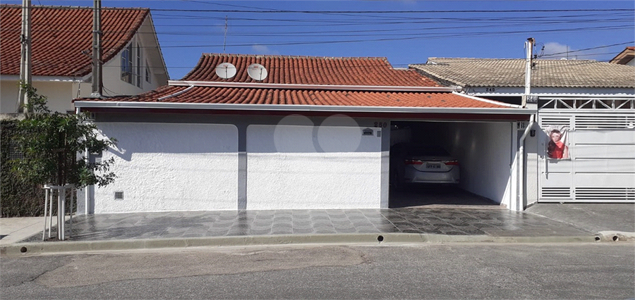 Foto REO1004502
