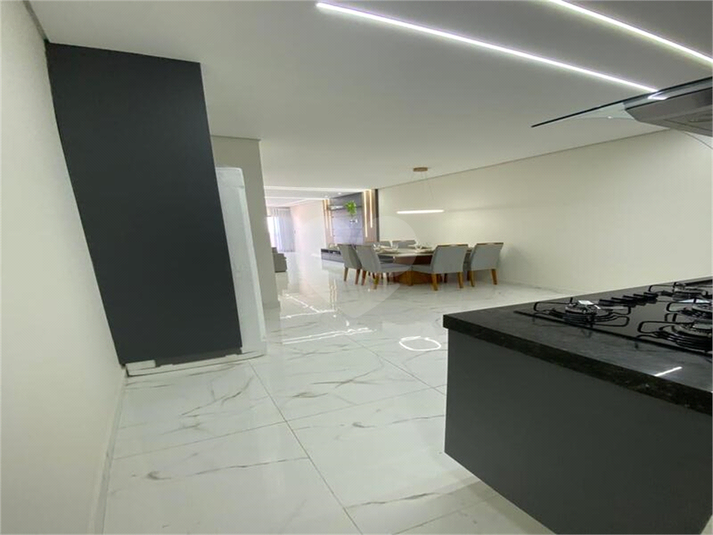 Foto REO1005779