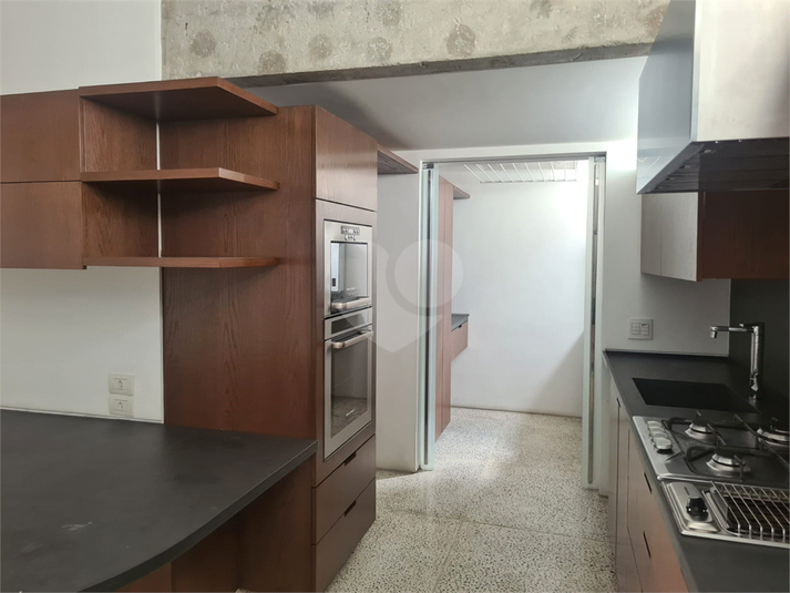 Foto REO1006758