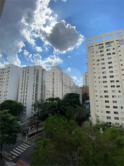 Foto REO1007059