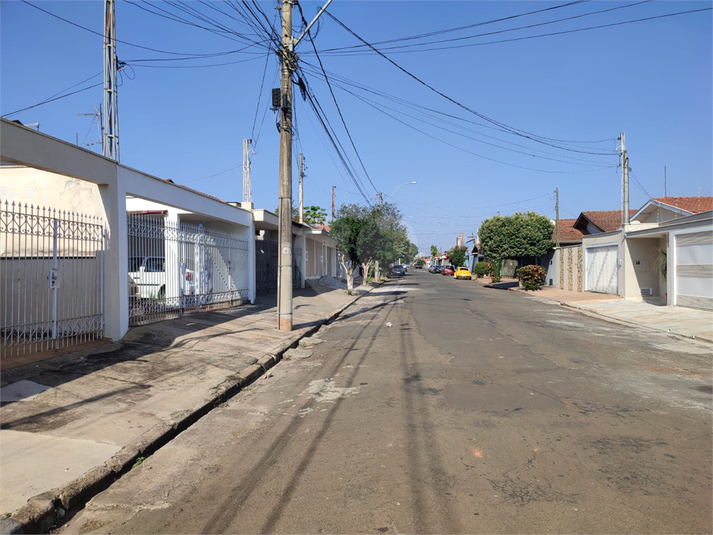 Foto REO1008078
