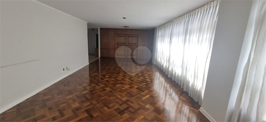 Foto REO1012766