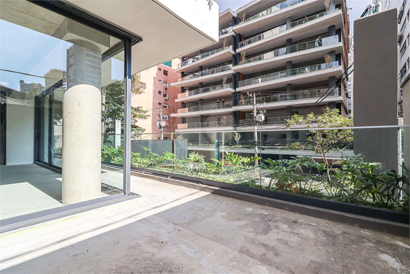 Foto REO1016275