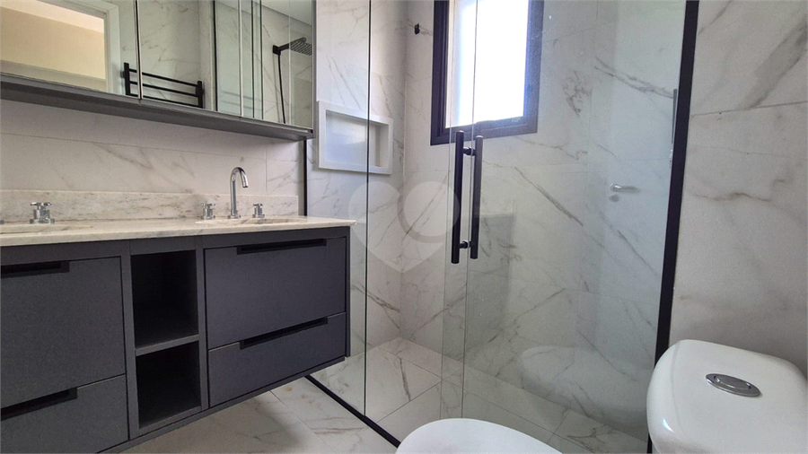 Foto REO1016646