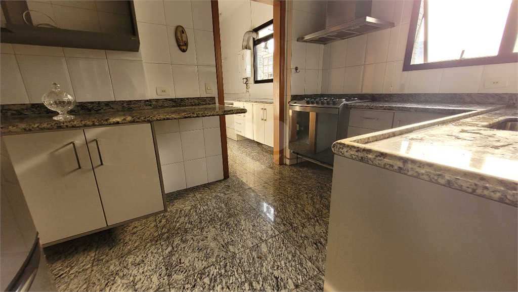 Venda Apartamento Santos Embaré REO1017308 57