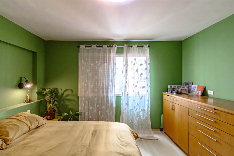 Foto REO1018586