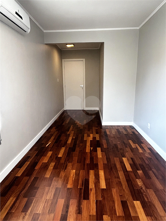 Venda Apartamento Porto Alegre Centro Histórico REO1019053 3