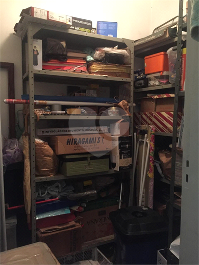 Quarto Funcionário