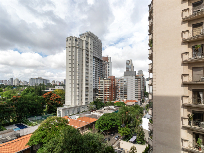 Foto REO1020021