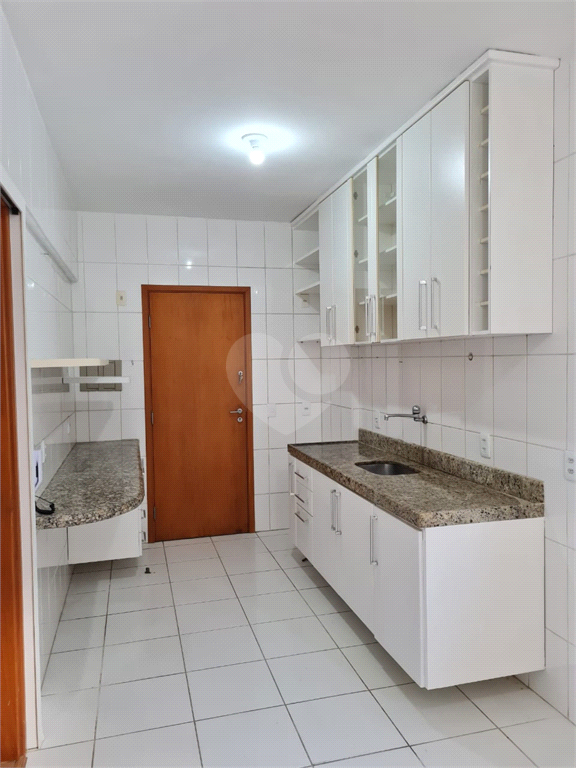 Venda Apartamento Maceió Ponta Verde REO1020623 11