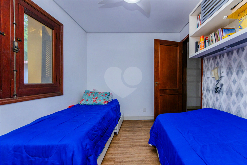 Foto REO1021347