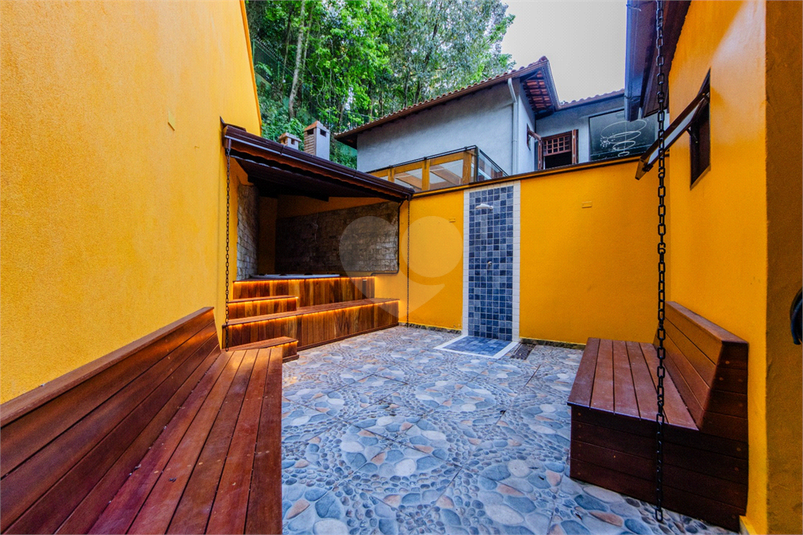 Foto REO1021347