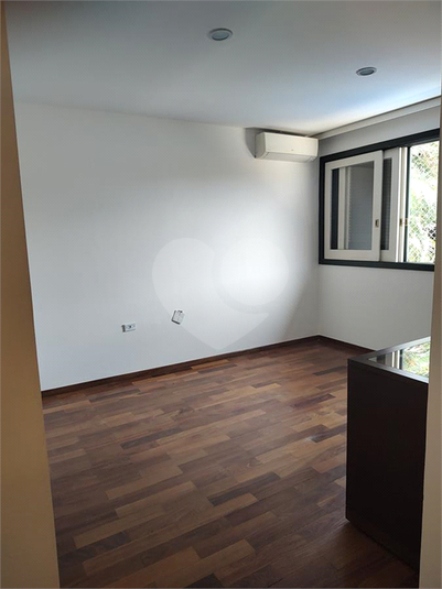 Foto REO1021488