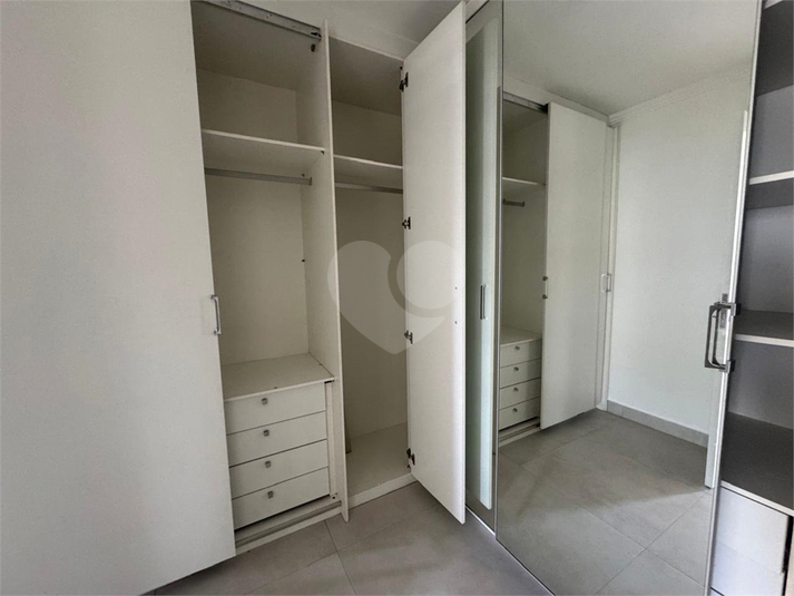 Foto REO1021626