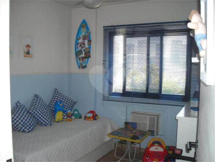 Foto REO1021667