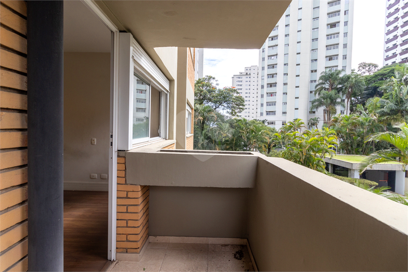Foto REO1021749