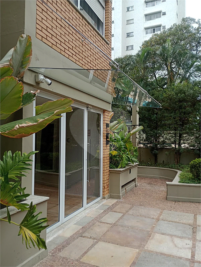 Foto REO1021749