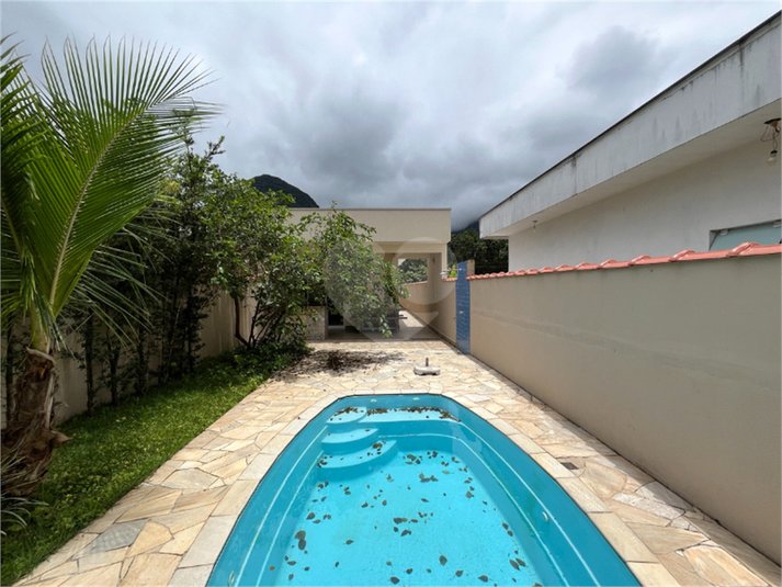 Foto REO1022067