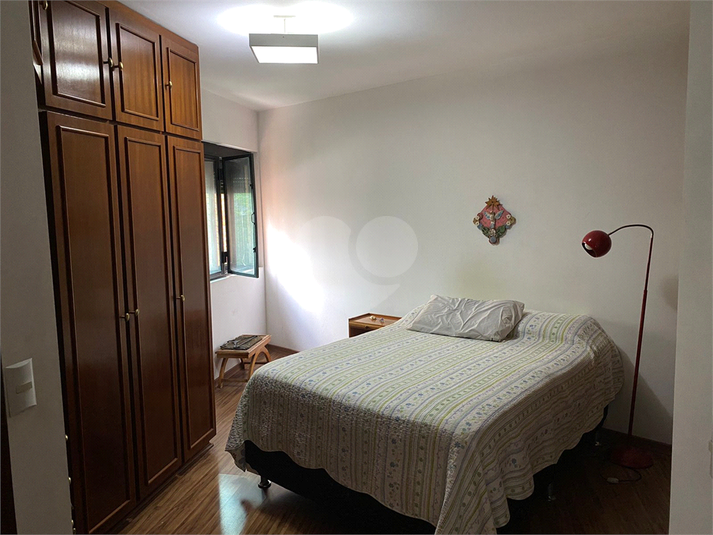 Foto REO1022224