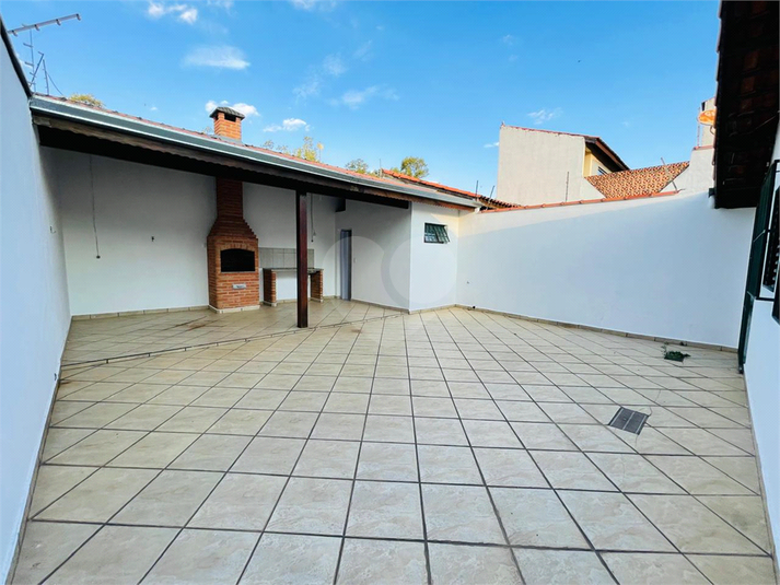 Foto REO1023080
