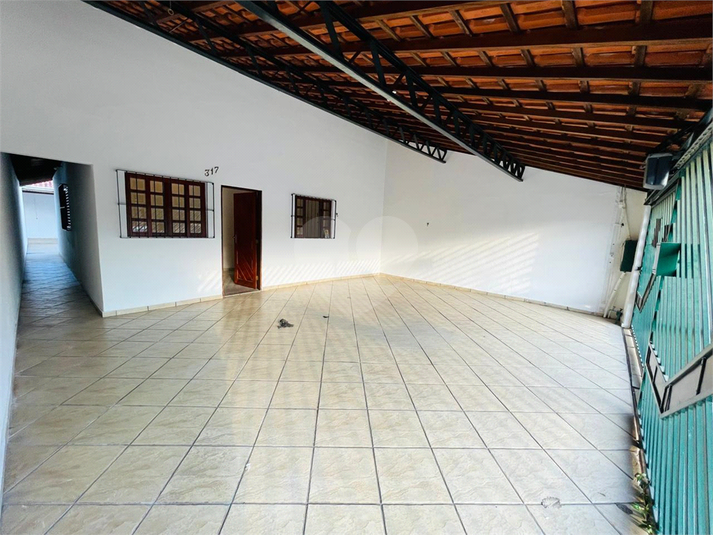 Foto REO1023080