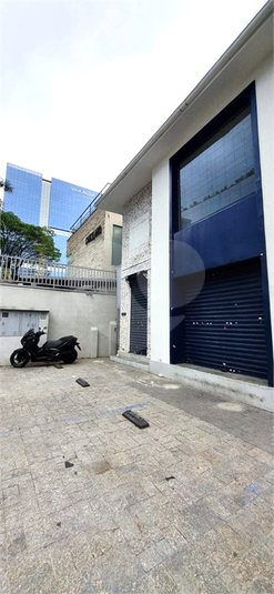 Foto REO1024003