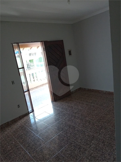 Foto REO1024036