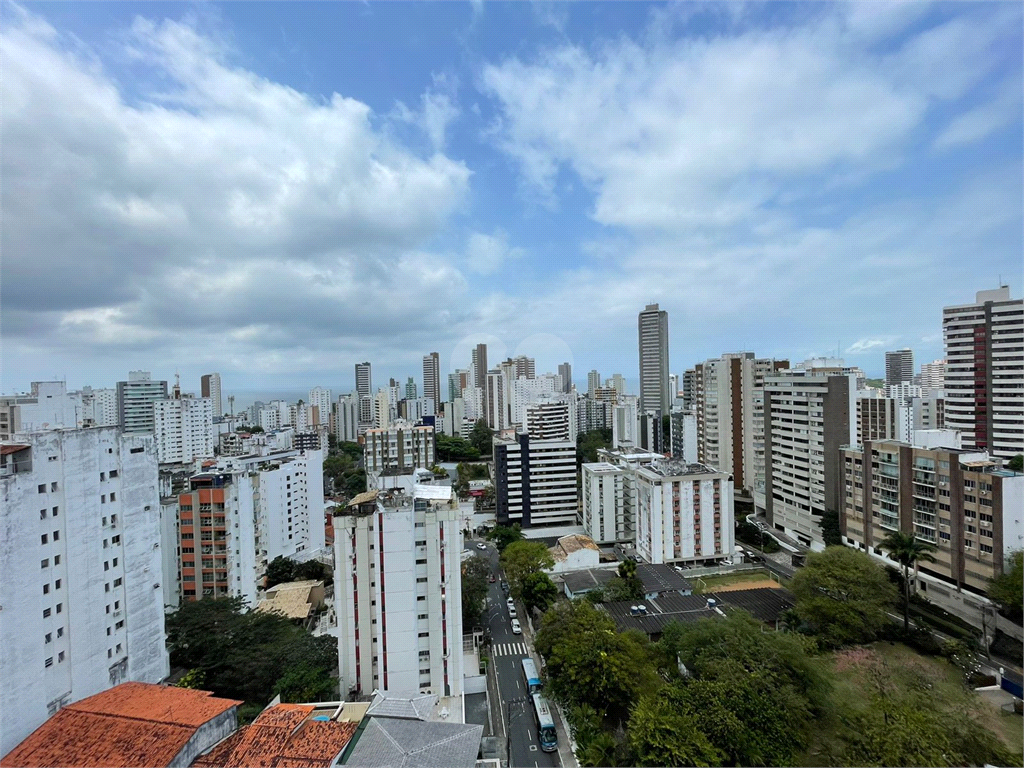 Venda Apartamento Salvador Jardim Apipema REO1024389 3