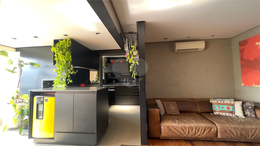 Foto REO1024437