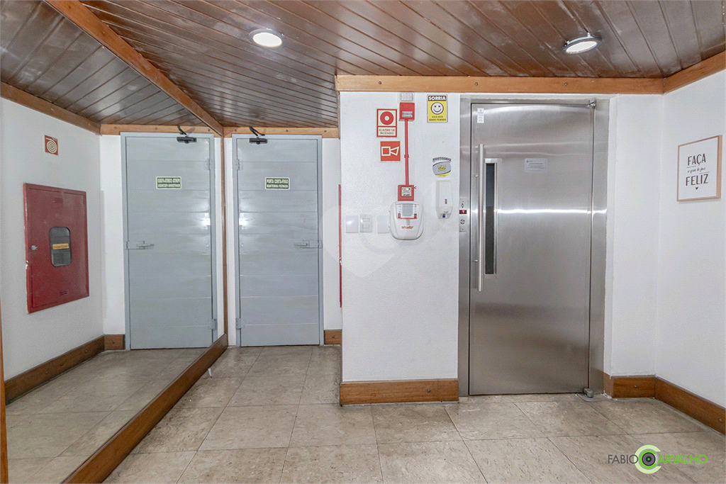 Venda Apartamento Porto Alegre Centro Histórico REO1024464 47