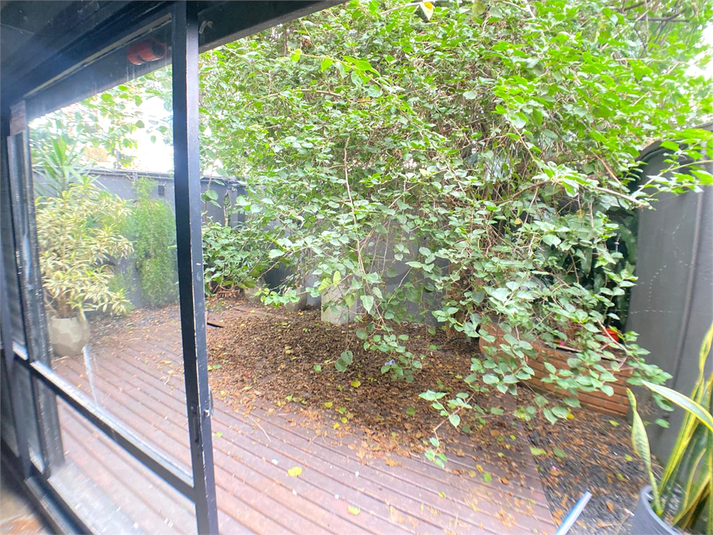 Foto REO1024489
