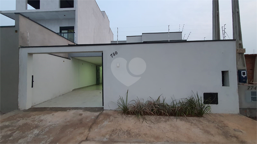 Foto REO1024620