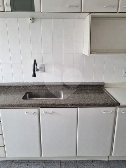 Foto REO1024684
